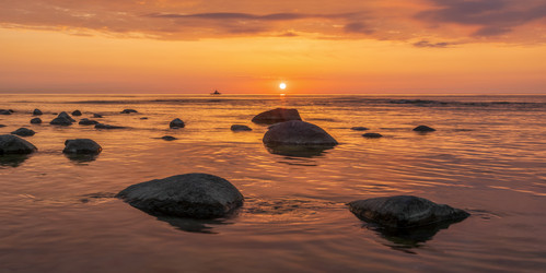 Similar image 21765387