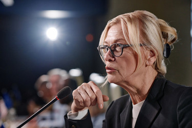 Similar image 21732387