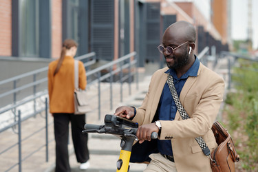 Similar image 21737381