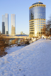 Similar image 21779610