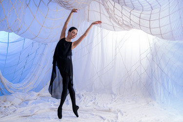 Similar image 21783383