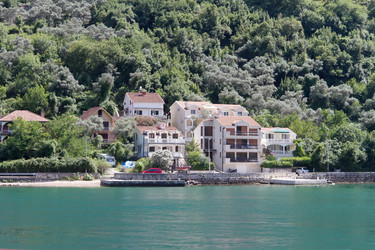 Similar image 21784168