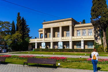 Тюльпаны в Никитском ботаническом саду. Крым - kasbes