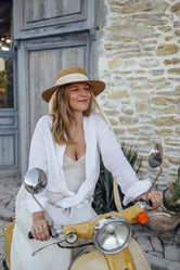 Similar image 21810468