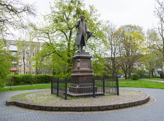 Similar image 21812295