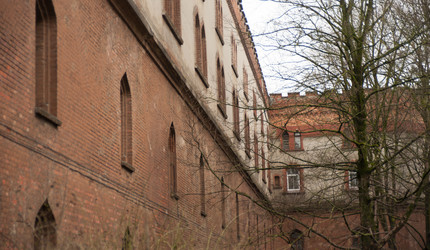 Similar image 21813543