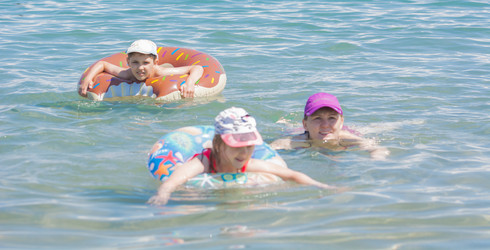 Similar image 21813908