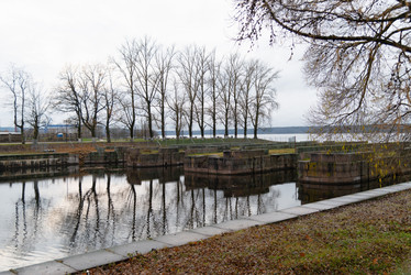 Similar image 21847999