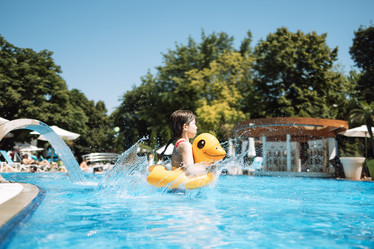 Similar image 21838924