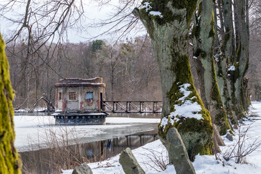 Similar image 21843055