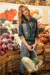 Similar image 21840432