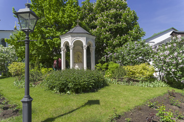 Similar image 21837382