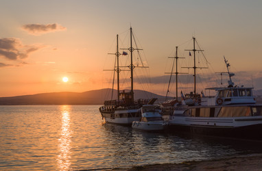 Similar image 21848075