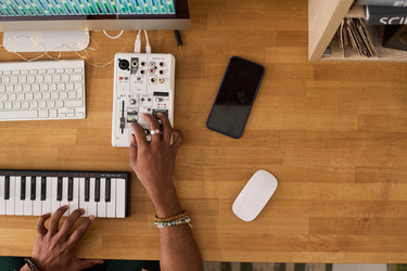 Similar image 21863443