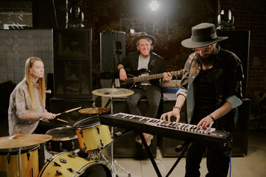 Similar image 21863979