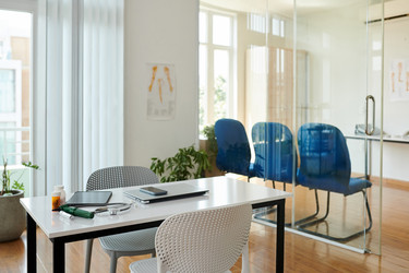 Similar image 21863413