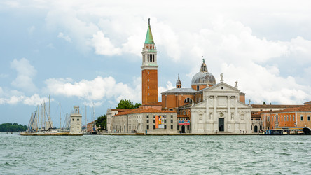 Similar image 21872464