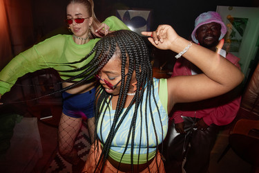 Similar image 21864760