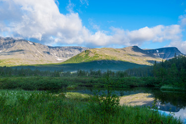 Similar image 21893937