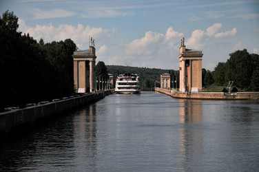 Similar image 21885923