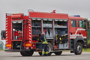 Similar image 21905940