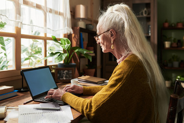 Similar image 21926040