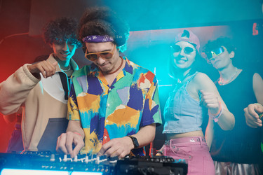 Similar image 21919688