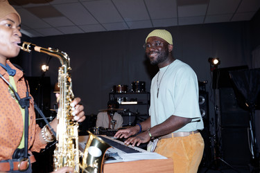 Similar image 21928500