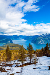 Similar image 21914312