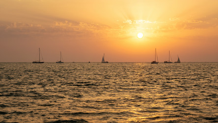 Similar image 21933196