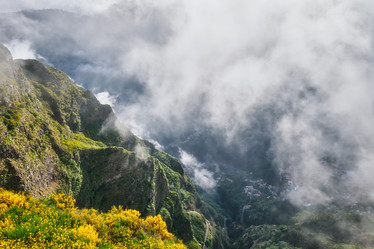 Similar image 21937048