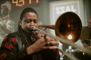 Similar image 21922152