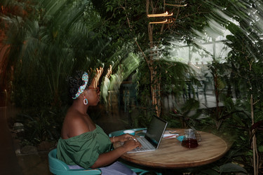 Similar image 21931099