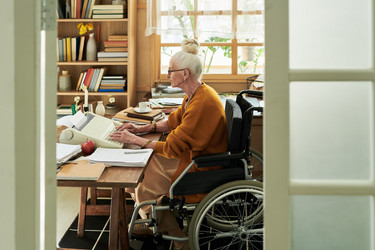 Similar image 21918810