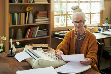 Similar image 21926380