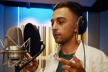 Similar image 21919236