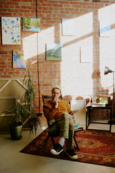 Similar image 21932180