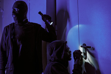 Similar image 21956642