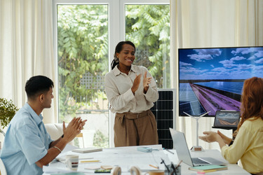 Similar image 21985110