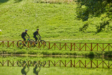 Similar image 21977640