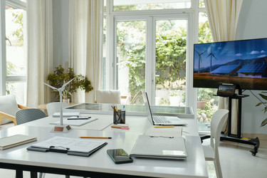 Similar image 21985046