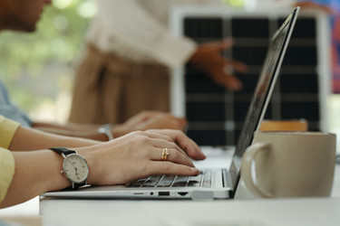 Similar image 21985100