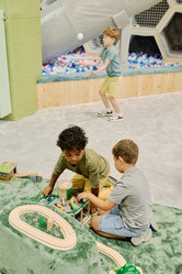 Similar image 21983600