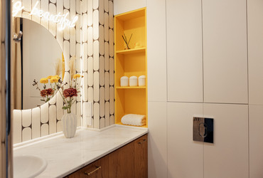 Similar image 22012433