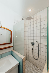 Similar image 21993500