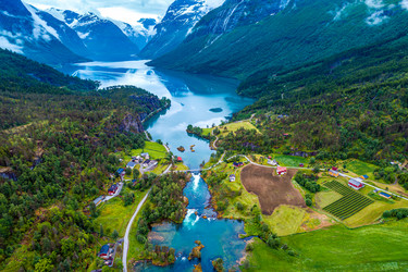 Similar image 21996717