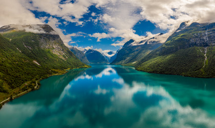 Similar image 21996770