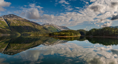 Similar image 21996774