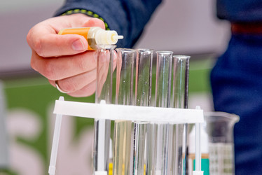 Similar image 21998600