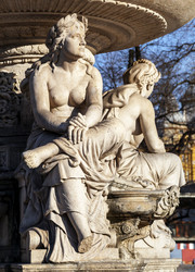 Similar image 22013275